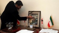 Ungkapan duka cita terkait tewasnya Mayor Jenderal Qasem Soleimani dalam serangan drone Amerika Serikat di Irak beberapa waktu lalu terus mengalir ke Kedubes Iran yang berada di Jakarta, Selasa (7/1/2020).