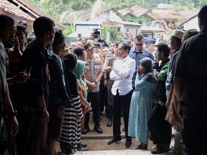 Jokowi Minta Korban Longsor di Sukajaya Bogor Mau Direlokasi