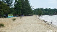 Pantai Ketam memiliki luas sekitar delapan hektar. Tak merogoh kocek yang dalam untuk menikmati alam khas Kepulauan Riau ini (Foto: Ahmad Masaul Khoiri/detikcom)