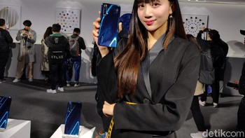 Realme X50 5G dibanderol dengan harga terjangkau. Ketiga konfigurasinya dibanderol dengan harga 2.499 Yuan, 2.699 Yuan dan 2.999 Yuan. Foto: Virgina Maulita Putri/detikinet