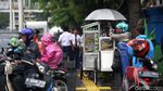 Ironi PKL yang Berjualan di Trotoar Kramat-Salemba