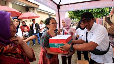 Salurkan Bantuan untuk Korban Banjir Jabodetabek