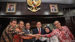 Satukan Tangan! Mahfud Md dan Pimpinan KPK Siap Perangi Korupsi