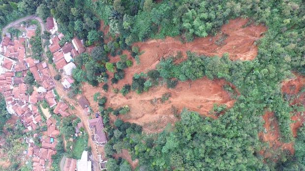Ini Titik Longsor di Gunung Halimun Salak yang Sebabkan Banjir Lebak