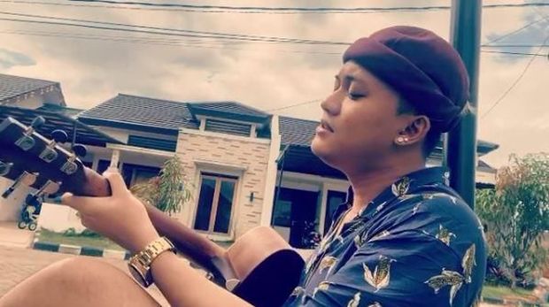 Rizky Febian buat lagu untuk sang ibu, Lina