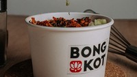Rice bowl dengan menu ikan tongkol tersedia di Bongkot. Selain itu ditambah dengan bumbu rica untuk menambah cita rasa pedas. Porsinya juga terbilang royal. Foto: @bangkot.id