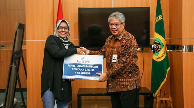 Tanggap Bencana Banjir bank bjb Dirikan Posko Bantuan Bencana