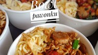 Rice Bowl dari Pawon ini terlihat sederhana. Berupa nasi dengan aneka lauk-pauk seperti buncis, telur sayur dan sambil pedas. Foto: @pawonku_indah