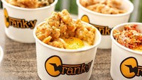 Dijamin gak akan Crancky kalau menyantap rice bowl dari Cranky yang satu ini. Ayam crispy dengan tambahan dengan telur setengah matang menambah kelezatan tersendiri. Foto: @cranky.id