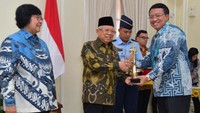 Menteri Lingkungan Hidup dan Kehutanan Siti Nurbaya mengatakan penghargaan Proper merupakan penghargaan bagi dunia usaha yang menunjukkan kinerja luar biasa dalam pengelolaan lingkungan hidup. Pihaknya juga mengumumkam perusahaan yang tidak taat terhadap peraturan lingkungan hidup.