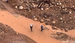 Sukajaya Terisolir, Bantuan Dikirim Pakai Helikopter