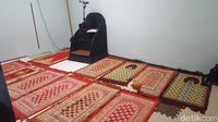 Ruang salat di Masjid Al Ikhlas  (Syanti Mustika/detikcom)