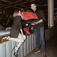 Sebelum berpacaran dan dilamar Roy, Cita Citata diketahui berstatus janda. Pernikahan pertamanya berakhir dengan perceraian pada 2015. Penyanyi dangdut 25 tahun itu sempat berpacaran dengan seorang pria Iran pada 2018, namun hubungan itu kandas. Kini penyanyi dengan hits Sakitnya Tuh di Sini itu sudah bahagia dengan Roy Geurts.Foto: Instagram @cita_citata