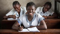 Berikutnya, diposisi kedua ada Afrika Tengah dengan nilai statistik pernikahan dini sebanyak 68 persen.