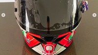 Lelang helm MotoGP Jack Miller ini dibuka untuk siapa saja di seluruh dunia. Lelang itu dilangsungkan hingga Jumat pukul 17.00 waktu Australia Timur. Lelang ini diadakan secara online. Foto: Instagram @jackmilleraus