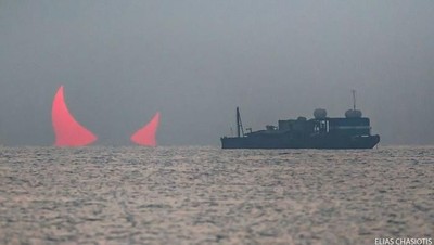 Foto: Matahari Terbit Seperti Mata Setan