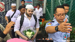 Bebas, Ridho Rhoma Tebar Senyum Semringah