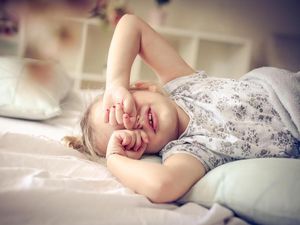 Doa Bangun Tidur Lengkap dengan Wirid dan Adabnya