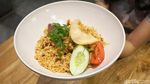 Enaknya Bakmi Bakso dan Nasi Goreng Cingur di Warung Kekinian