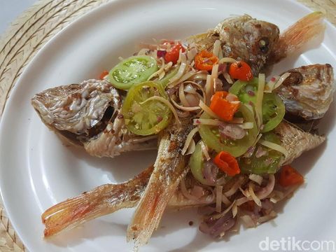 Ikan Goreng Tumis Kecombrang