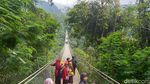 Potret Jembatan Gantung Instagramable di Sukabumi