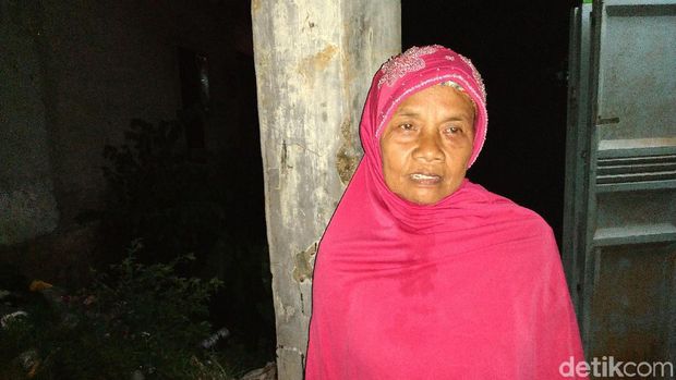 Romlah menceritakan lima saudaranya tewas dan tiga jasad lain belum ditemukan