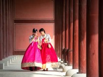 Pakai Hanbok ke Tempat Wisata Ini, Bisa Masuk Secara Gratis!