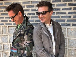 Jeremy Renner Bocorkan Isi Obrolan di Grup Chat Avengers