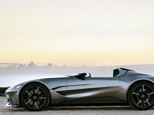 Aston Martin Siapkan New Ultra-Limited V12 Terbaru