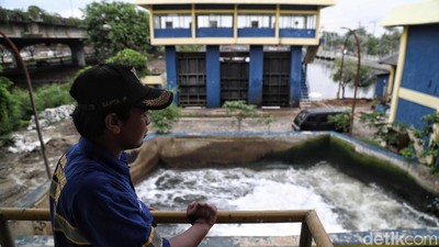 Rumah Pompa Ancol Siaga Hadapi Banjir Rob di Utara Jakarta