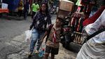 Pasar Jatinegara Kembali Berdenyut Usai Banjir Surut