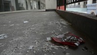 Pada 2013, CNN pernah memberitakan kalau mal ini terasa seperti mal mati. Banyak toko yang kosong dan sedikitnya pengunjung yang hadir, sementara harga sewa toko mahal. Mal ini diklasifikasikan mal mati, kata perusahaan analis properti Empors.  (CNN)