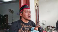 Teddy pun menyebut jika lebam tersebut hanya hoaks belaka.