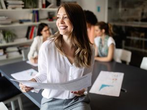 Zodiak Aquarius Beruntung Hari Ini: Rasakan Indahnya Hidup!