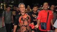 Ketua KPU Arief Budiman bertemu dengan pimpinan KPK selama sekitar 30 menit. 