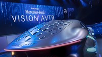 Mercedes-Benz VISION AVTR mengusung sejumlah teknologi mutakhir yang dibuat dengan memperhatikan aspek-aspek keberlanjutan. Misal baterainya, dibuat dari bahan organik yang bisa didaur ulang. Baterai mobil ini menggunakan teknologi baterai revolusioner, yang dikembangkan dari sel kimia organik berbasis graphene, dan sepenuhnya bebas dari tanah dan logam langka. Foto: Mercedes-Benz