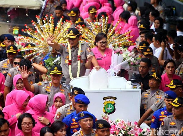Melihat Kemeriahan Upacara Lepas Sambut Kapolda Metro Jaya
