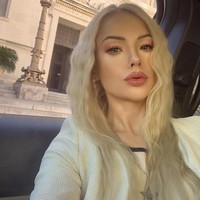 Baru-baru ini wanita berusia 34 tahun ini mengambil bagian dalam sejumlah pemotretan pemodelan di China. Meskipun tak suka dengan penampilannya, Valeria mengakui bahwa ia menikmati perhatian yang ia terima di Asia. Foto: Instagram