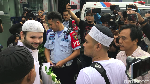 Bebas, Ridho Rhoma Tebar Senyum Semringah