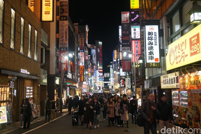 Kawasan Shinjuku Jepang