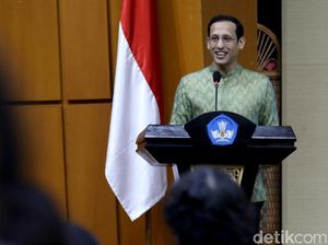 Pinta Tolong Nadiem ke Senayan Kala Sekolah Tatap Muka Ditolak Daerah