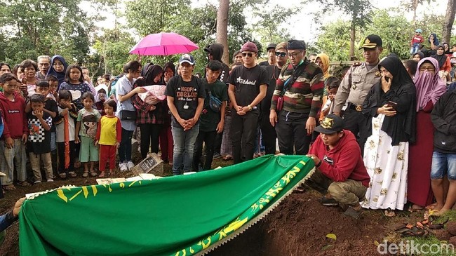 Autopsi Lina eks Sule hingga Ria Irawan Meninggal Dunia