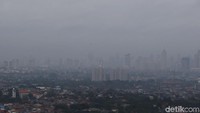 Siang hari cuaca masih cenderung sama di beberapa wilayah seperti di Jakarta Barat, Jakarta Selatan, dan Jakarta Timur diperkirakan hujan lebat. 