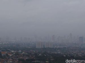 BMKG: Waspada Hujan Disertai Petir di Jakbar-Jaksel Jelang Jumat Siang
