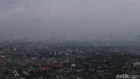 Hujan petir juga diperkirakan bakal terjadi di Kepulauan Seribu. Wilayah lainnya seperti di Jakarta Pusat, Jakarta Selatan, dan Jakarta Timur diperkirakan hujan sedang.