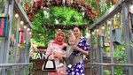 Foto: Gemas! Momen Aura Kasih dan Buah Hati Liburan di Bandung