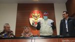 KPK Tunjukkan Uang Suap Komisioner KPU Wahyu Setiawan