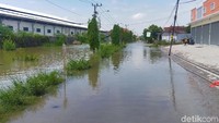 Ketinggian air bervariatis mulai 20 centimeter hingga 60 centimeter.