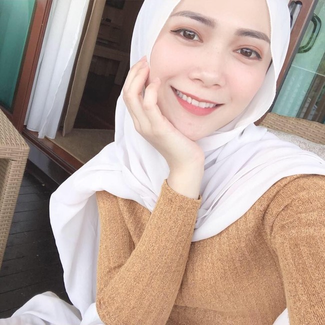 Pada awalnya, Lynda mengatakan bahwa dia harus selalu berharap dan menunggu uang suaminya, tetapi sekarang dia memiliki kebebasan untuk menghasilkan uang sendiri. Foto: Facebook