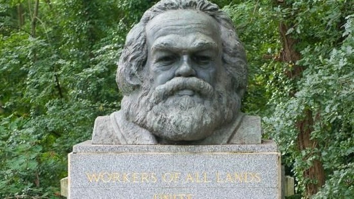 Makam Karl Marx (Situs web Highgate Cemetery)